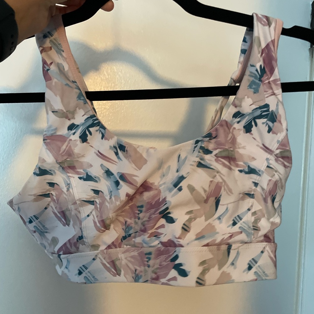 Women’s sports bra
